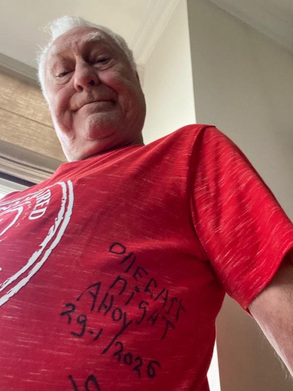 Shirt A Fish named Fred met handtekening Cesar Zuiderwijk 4