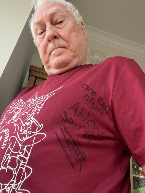 Shirt A Fish named Fred met handtekening Cesar Zuiderwijk 5