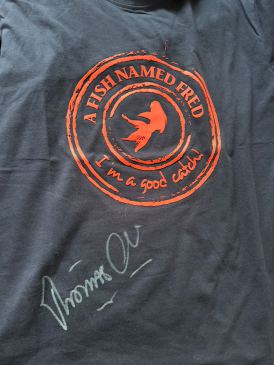 Shirt A Fish named Fred met handtekening van Thomas Acda