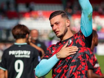 Handschoenen van Feyenoord keeper Justin Bijlow