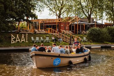 Rondvaart Breda met hapje en drankje voor 10 personen